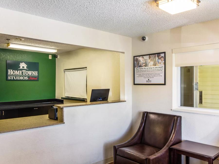 HomeTowne Studios Houston - West Oaks/ Energy Corridor Front Desk and Lobby 