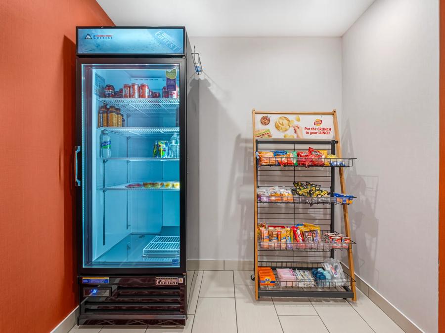 RRI1534_Snack Center 1 PRO Approved 7-21-26_1 Image