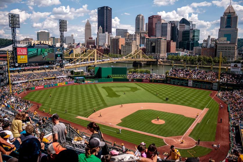 Ballpark Quirks: PNC Park honors a Pittsburgh legend in Roberto