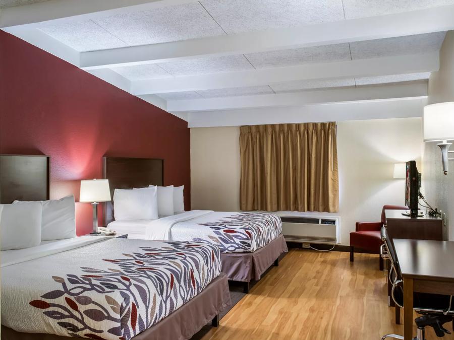 Red Roof Inn Richmond, IN Double Bed Room Image Details