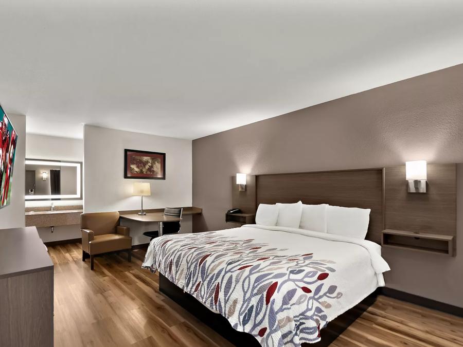 Red Roof Inn Winchester, VA Superior King First Floor Non-Smoking Image
