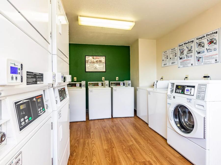 HomeTowne Studios Atlanta NE - Peachtree Corners Laundry Image