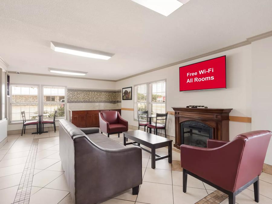 Red Roof Inn College Station Lobby Image