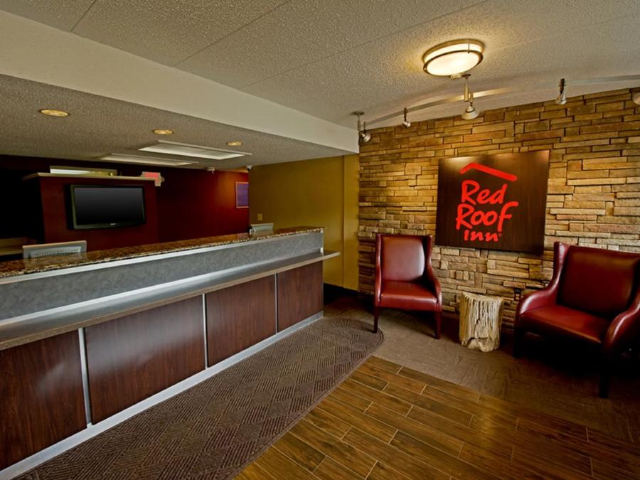 Red Roof Inn Pittsburgh North - Cranberry Township Lobby Image