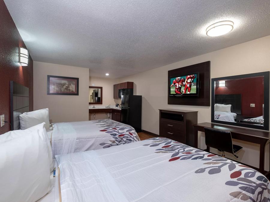 Red Roof Inn Morgan City Deluxe 2 Full Beds with Kitchenette Non-Smoking Image