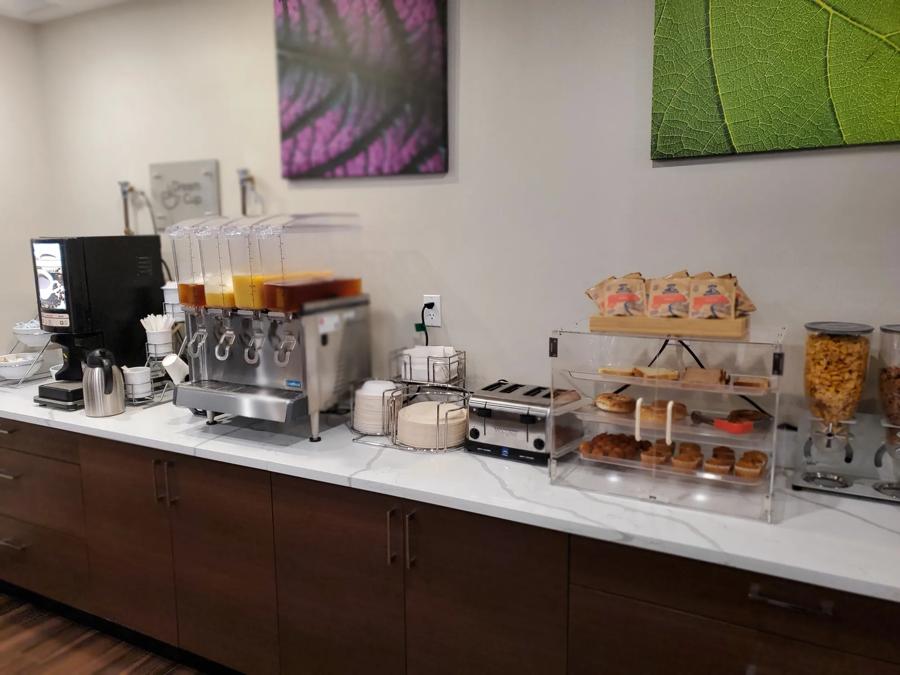 RRI1547_Breakfast Area 1 TEMP Approved 4-25-25 Image