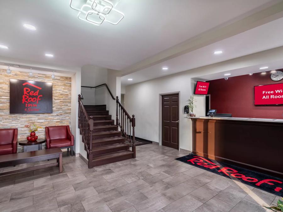 Red Roof Inn & Suites Carrollton, GA–West Georgia Lobby Image