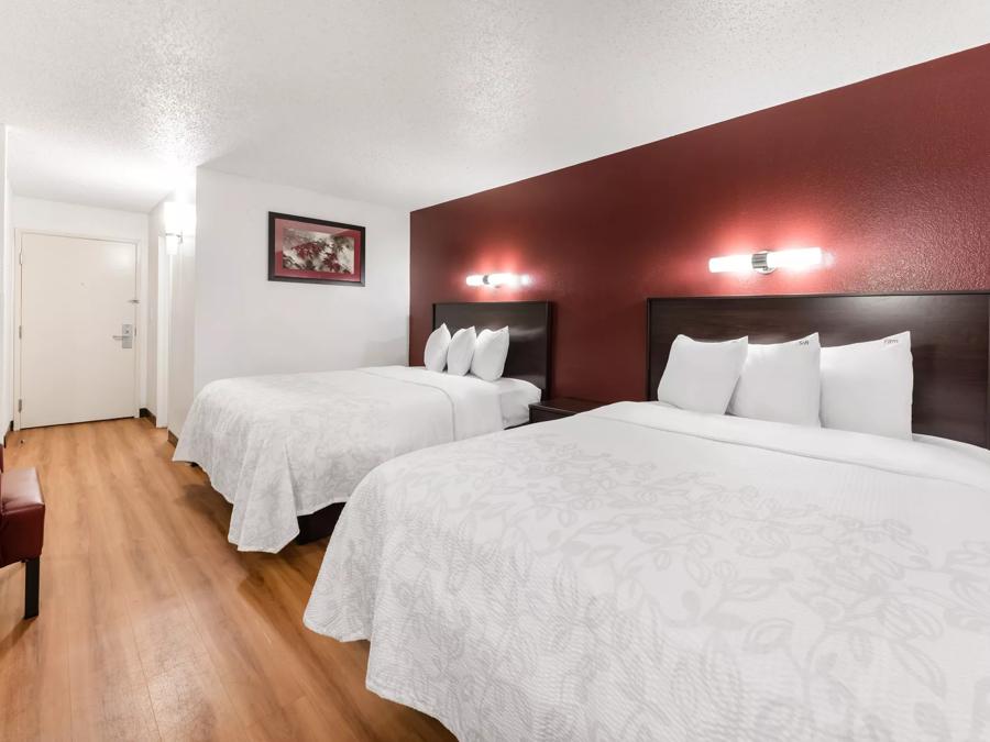 Red Roof PLUS+ Columbus - Worthington Double Beds Image