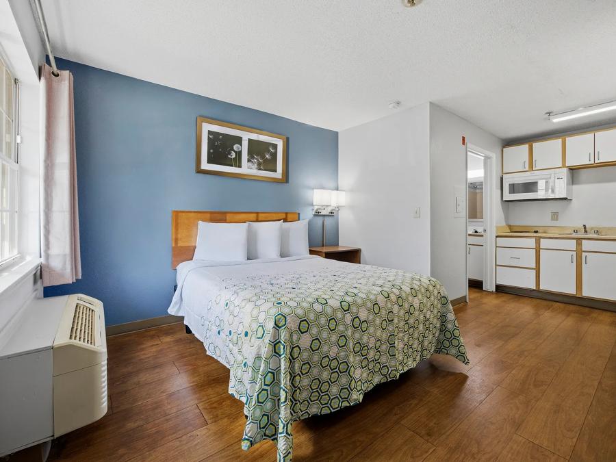 HTS1056_NS Studio 1Queen 1 PRO Approved 4-16-26_NE1Q_1 Image