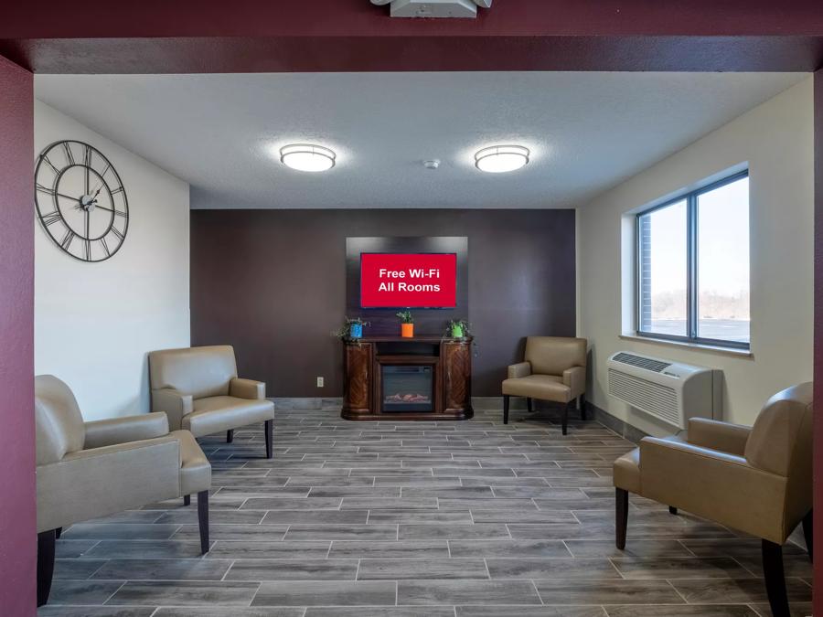 Red Roof Inn Greensburg Lobby Image