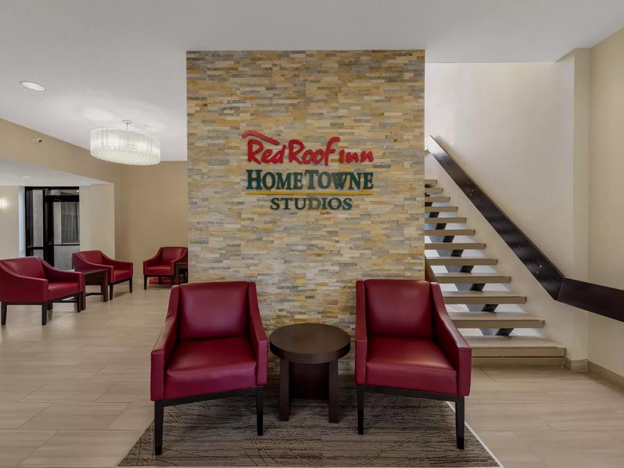 Red Roof Inn Painted Post Lobby Image