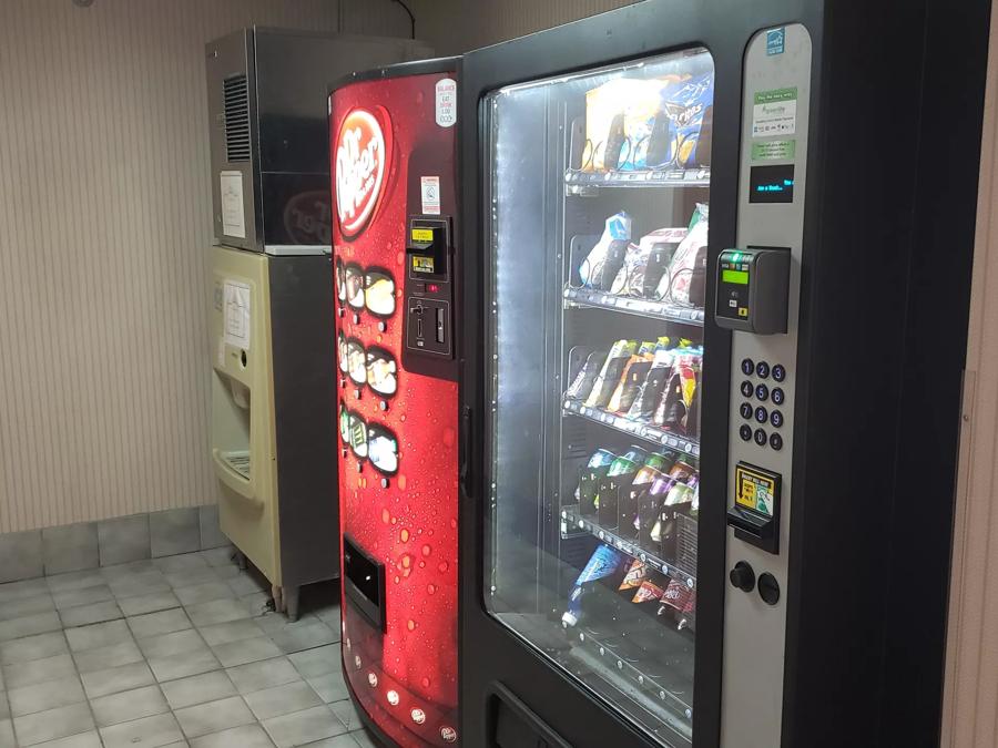 Red Roof Inn Branson Vending Image