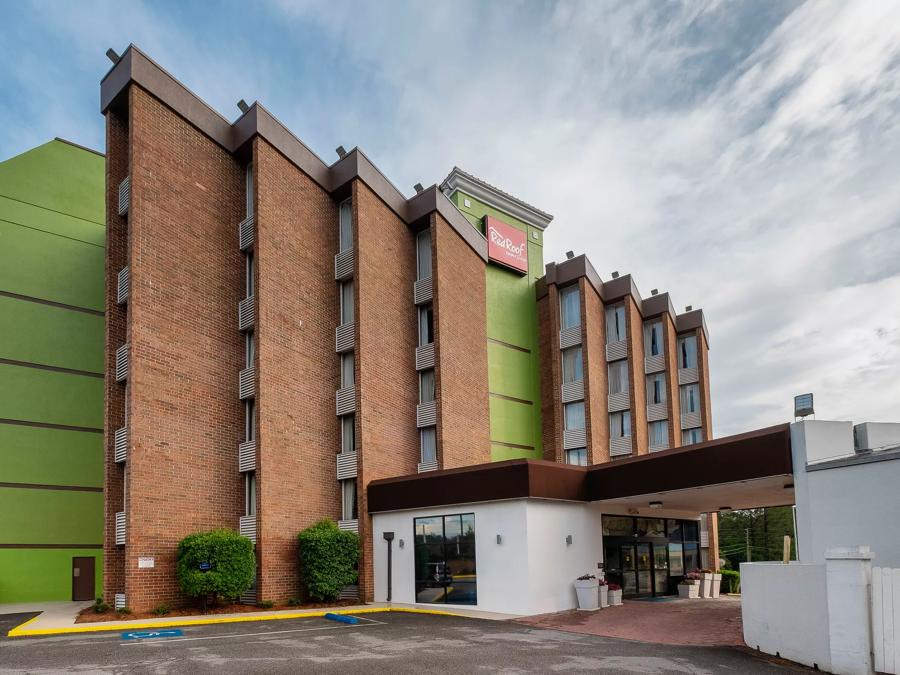 Red Roof Inn & Suites Macon Exterior Image