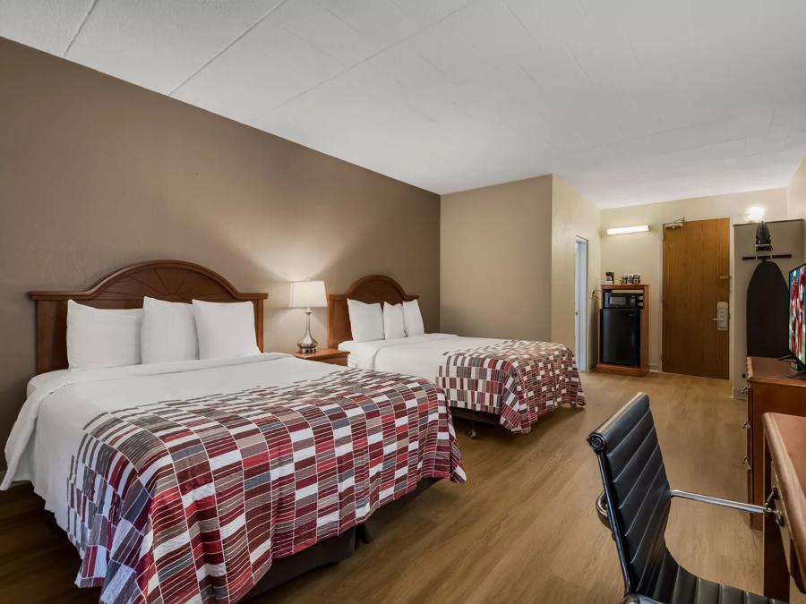 Deluxe 2 Queen Beds Non-Smoking Image