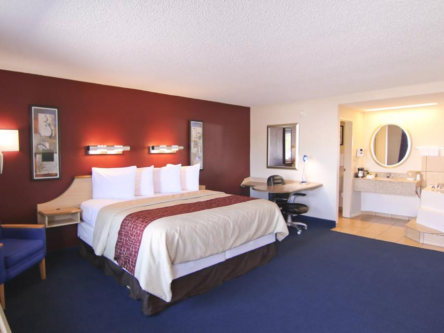 Red Roof Inn Somerset, KY Suite King Room Image Details