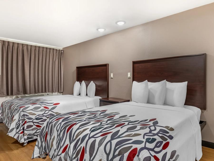 RRI673_Deluxe 2 Full Beds 1 PRO Approved 6-4-26 Image 