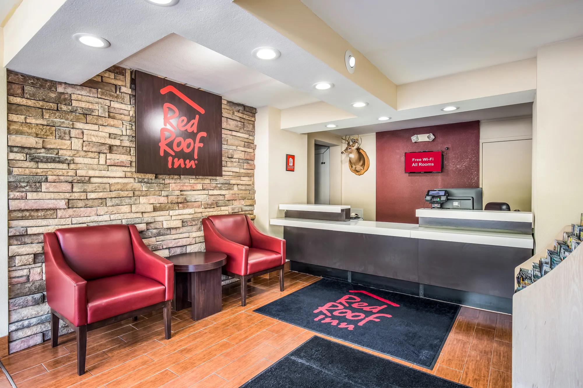 Budget, Pet Friendly Hotel in Caryville, TN 37714 Red Roof Inn