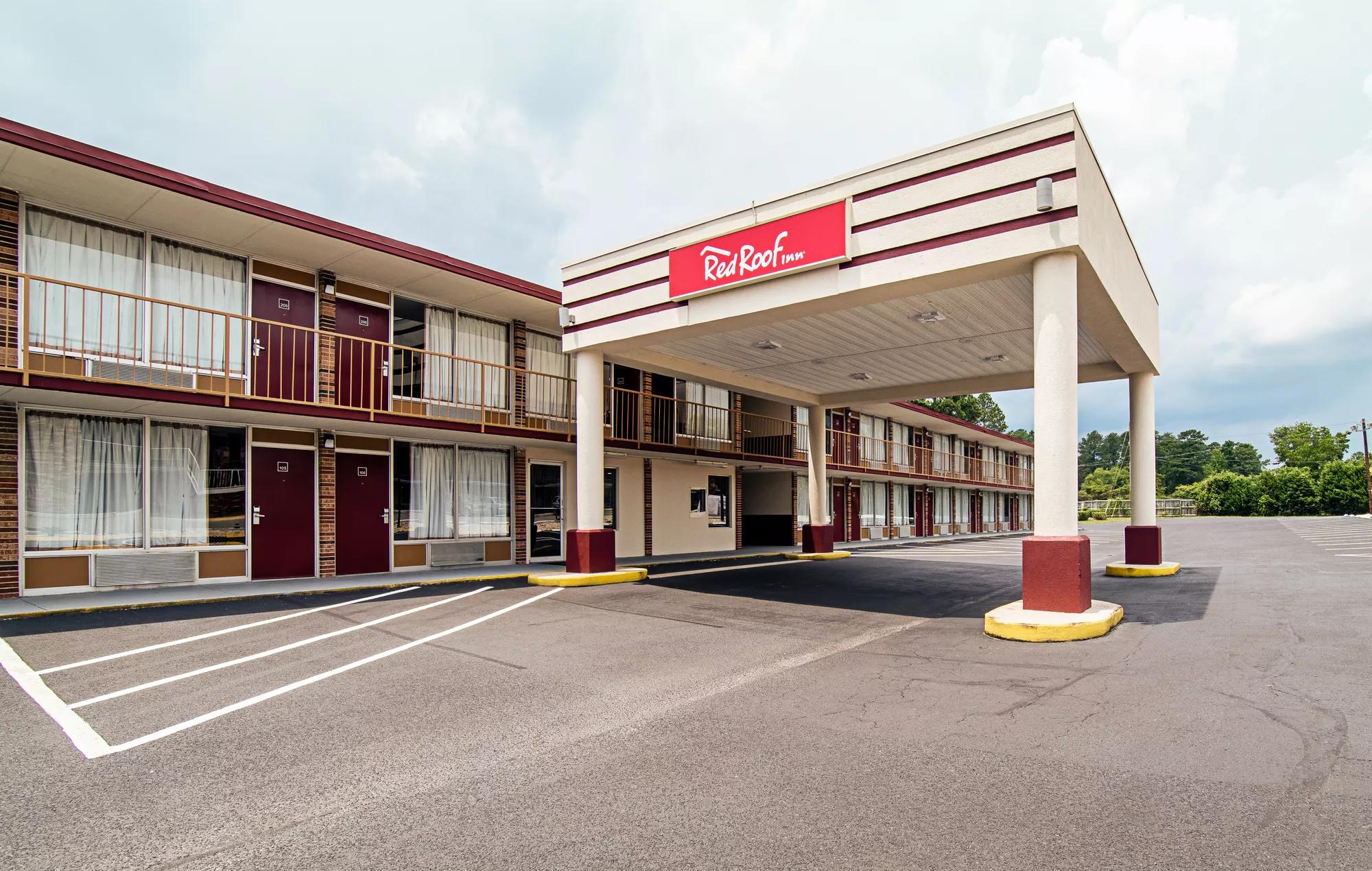 Red Roof Inn Columbia, SC Airport Exterior Property Image