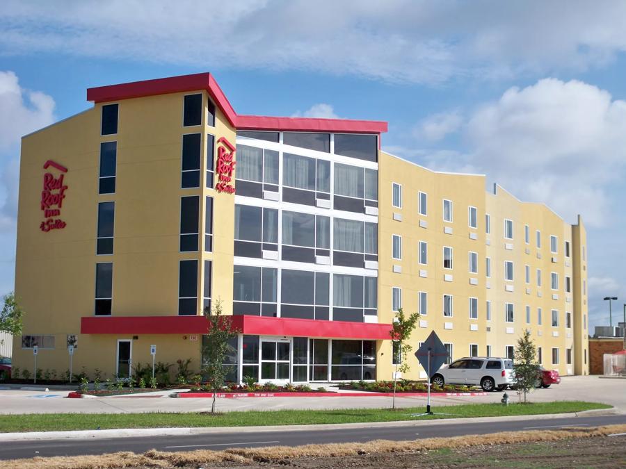 Red Roof Inn & Suites Beaumont Property Exterior Image