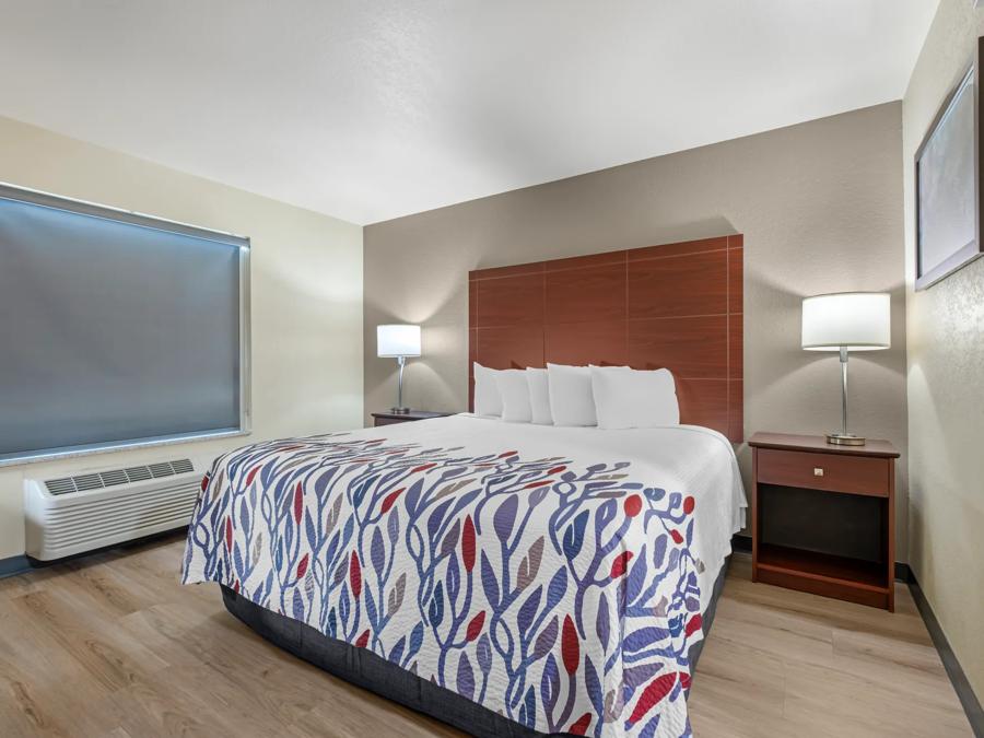 RRI1534_King Bed 4 PRO Approved 7-21-26_4 Image
