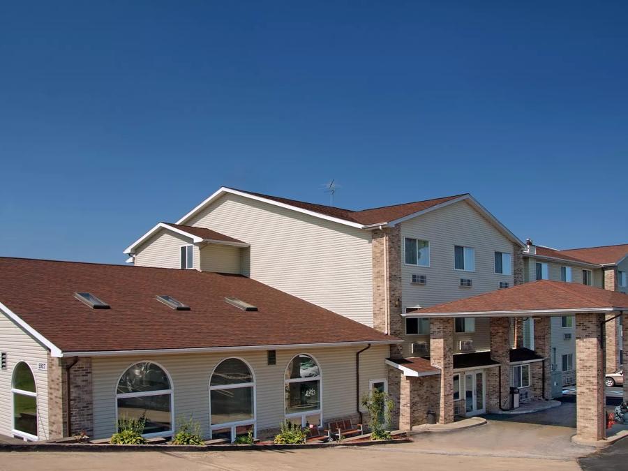 Red Roof Inn Osage Beach - Lake of the Ozarks Image