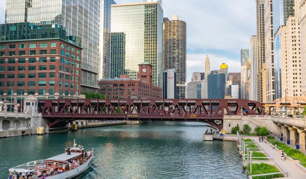 chicago river boat tour