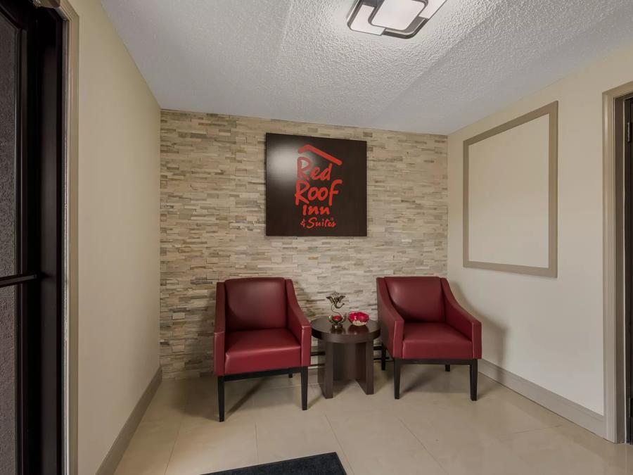 Red Roof Inn & Suites Vineland - Buena Lobby Image