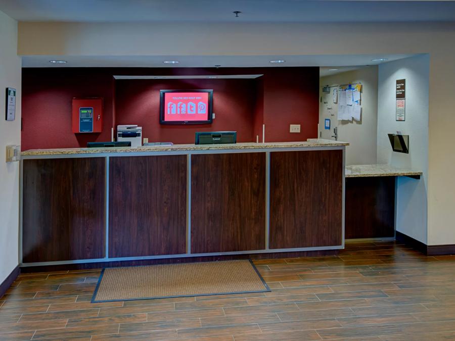 Red Roof PLUS+ Raleigh NCSU - Convention Center Front Desk Image