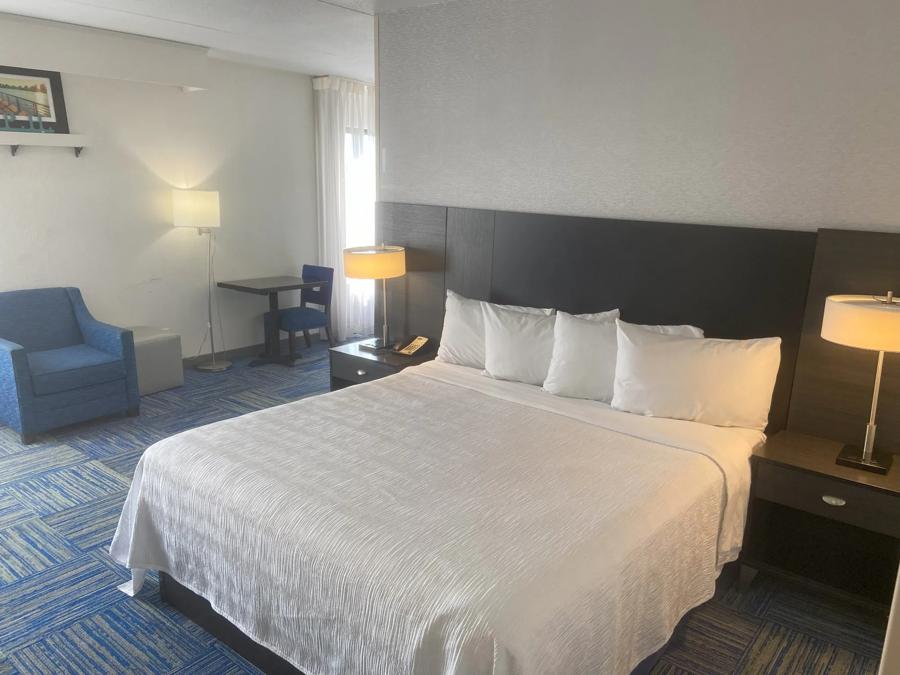 Suite King Smoke Free