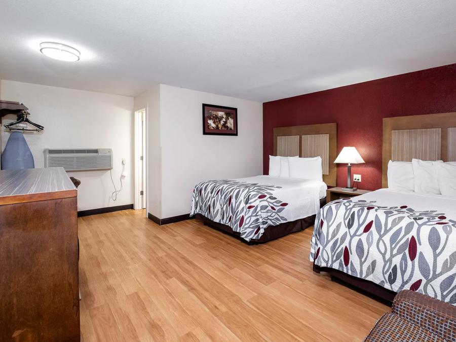 Red Roof Inn Neptune Deluxe Double Bed Room Image