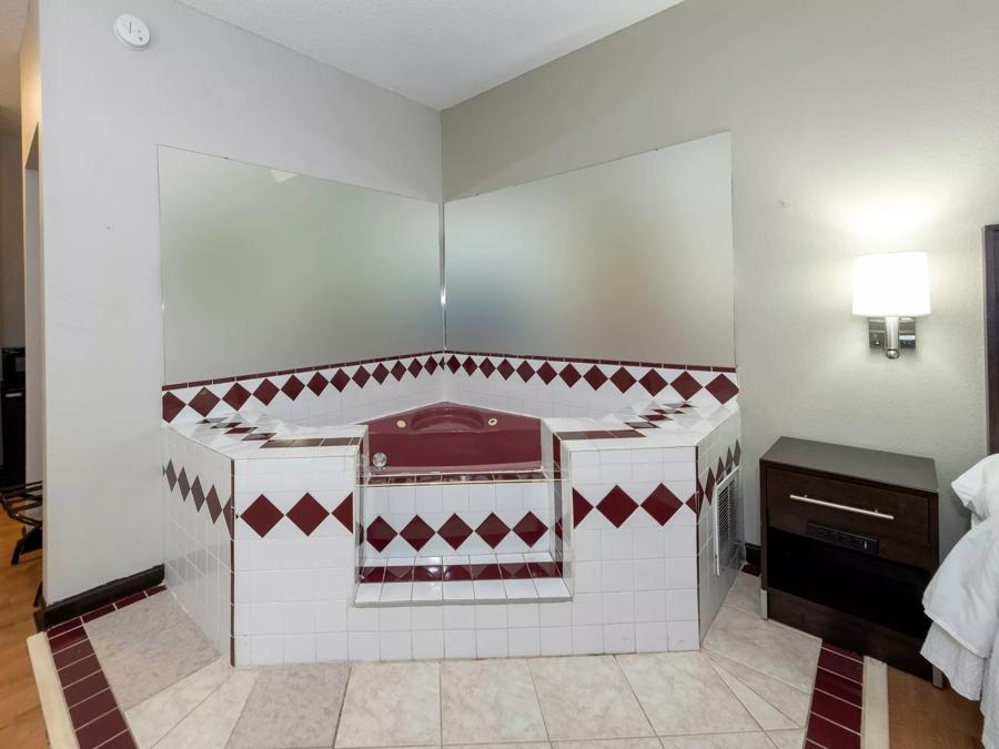 Red Roof Inn Atlanta Southeast - Stockbridge Amenities Image