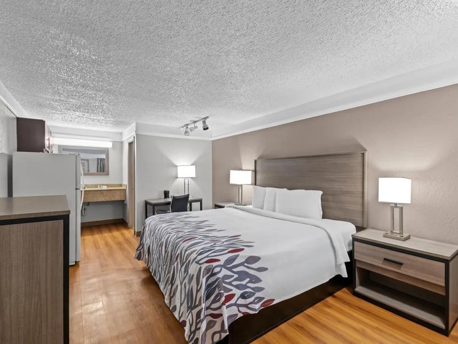 RRI433_NS Suite 1King Kitchen 1 PRO Approved 3-16-26_NT1KK_1 Image