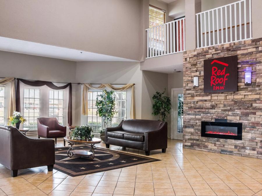 Red Roof Inn Dumas Lobby Sitting Area Image Details