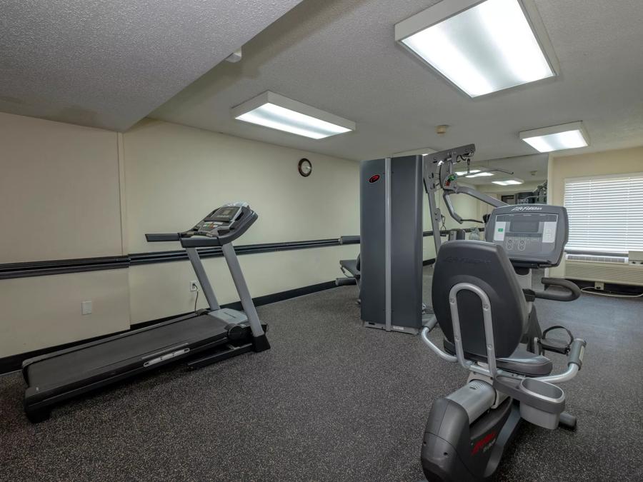 Red Roof Inn Charlotte - University Fitness Facility Image