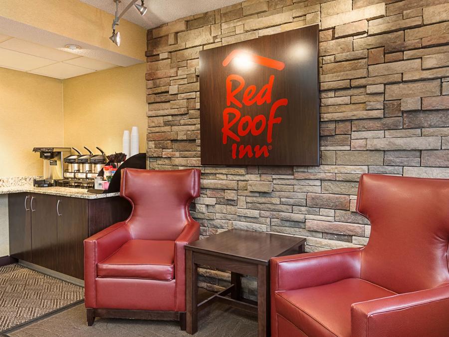 Red Roof Inn Lansing West - MSU Lobby Image