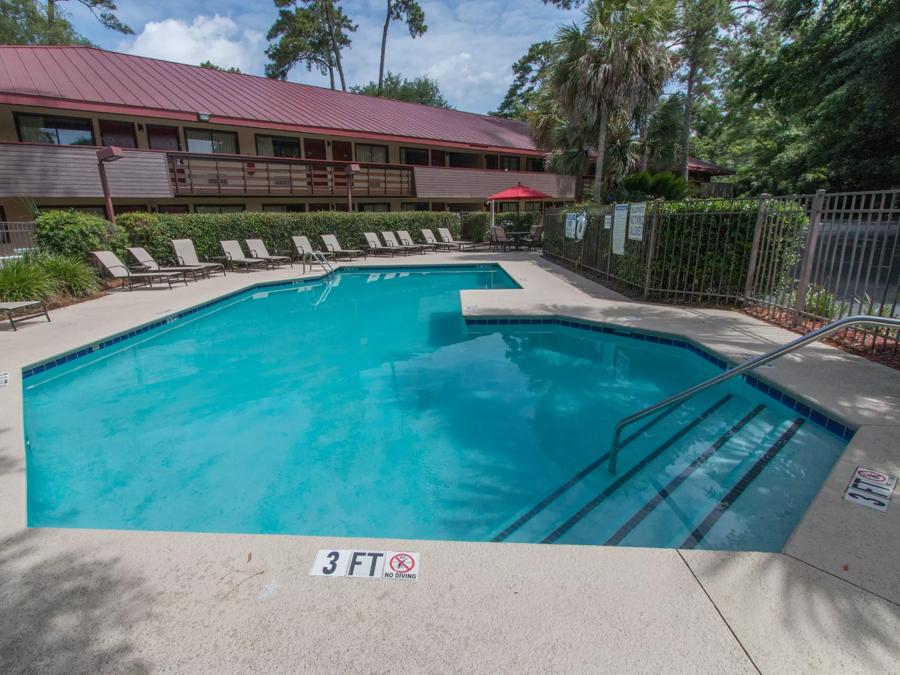 Red Roof Inn Hilton Head Island Outdoor Swimming Pool Image