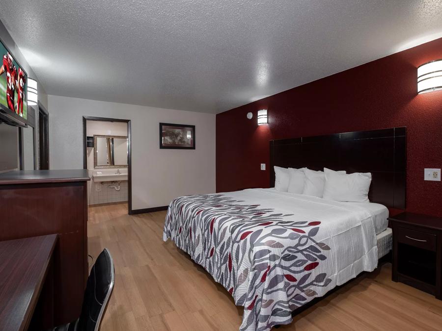 Red Roof Inn Morgan City Single King Room Image