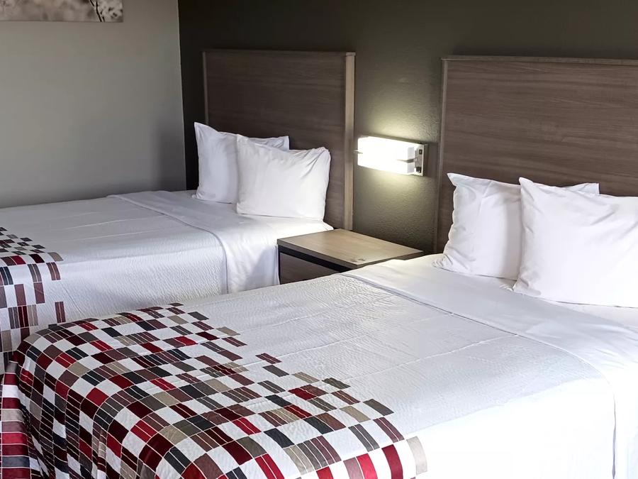 Red Roof Inn Fort Worth West 2 Full Beds Non-Smoking Image