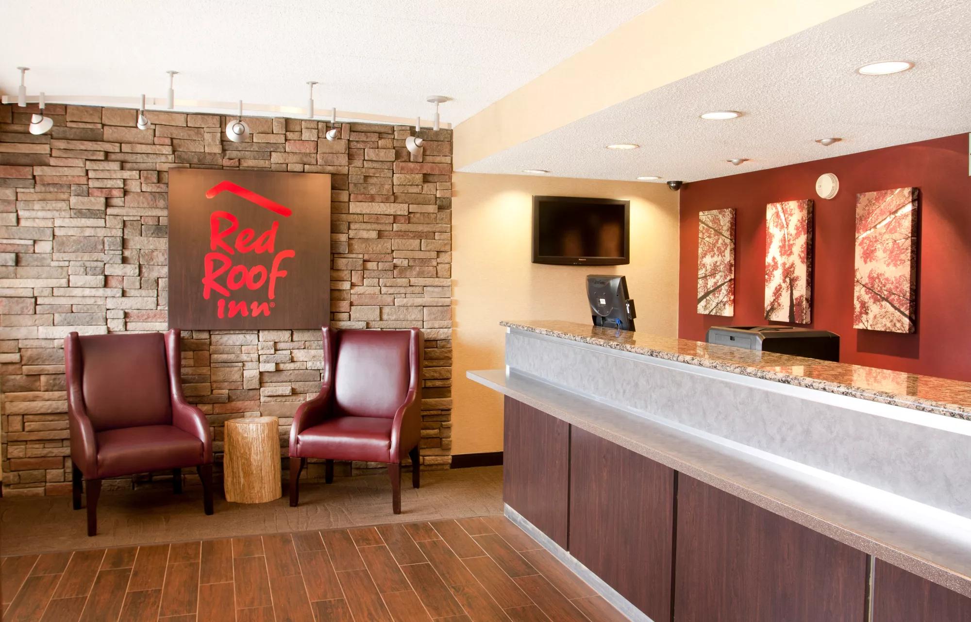 Red Roof Inn Chicago - Joliet Front Desk and Lobby Image