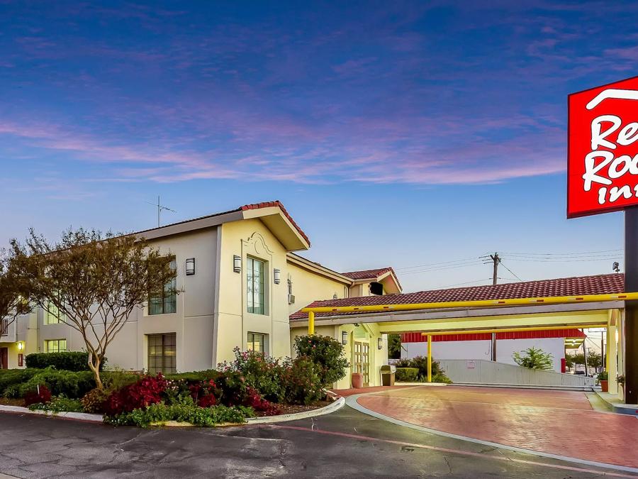 Red Roof Inn Plano Property Exterior Image 