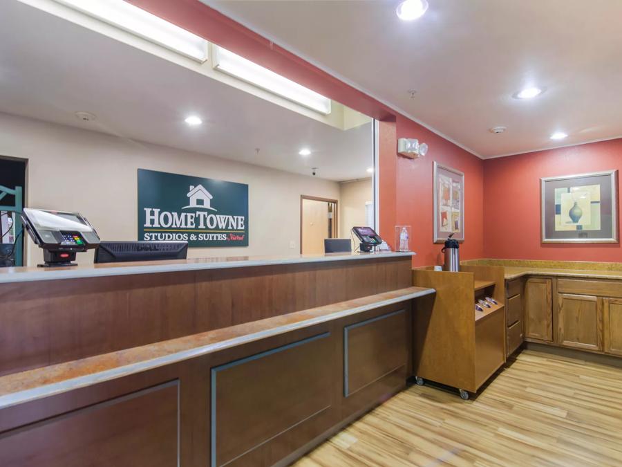 HomeTowne Studios & Suites Bentonville Lobby Image