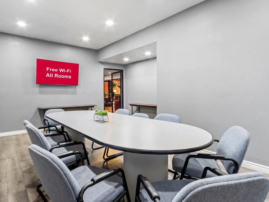 RRI1490 ¬- HTS1491_Meeting Room 2 PRO Approved 7-22-25 Image