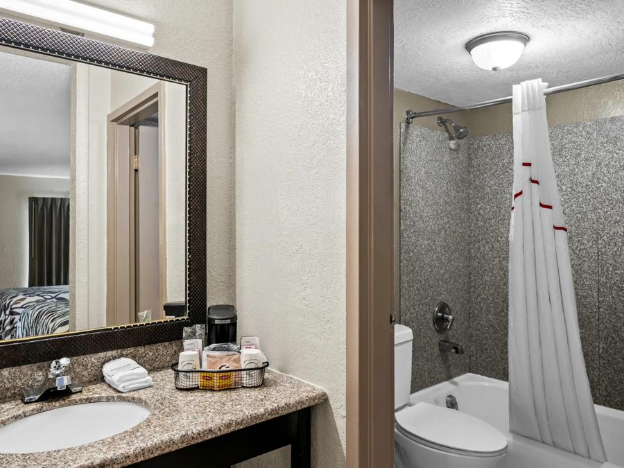 RRI736_Bathroom 1 PRO Approved 9-11-25 Image