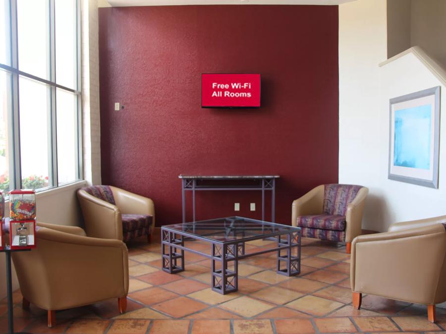 Red Roof Inn Pharr - McAllen Lobby Sitting Area Image