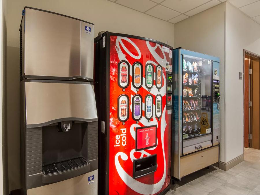 Red Roof Inn Panama City Vending Image