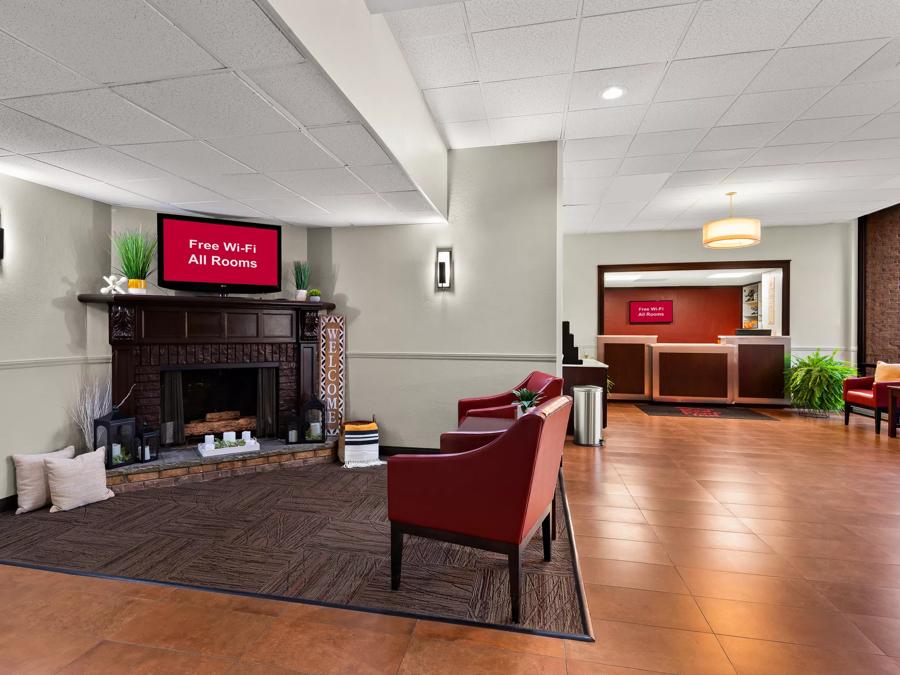 Red Roof Inn Norwich Lobby Image