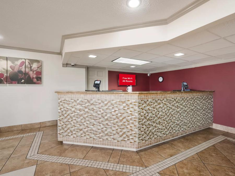 Red Roof Inn College Station Front Desk Image
