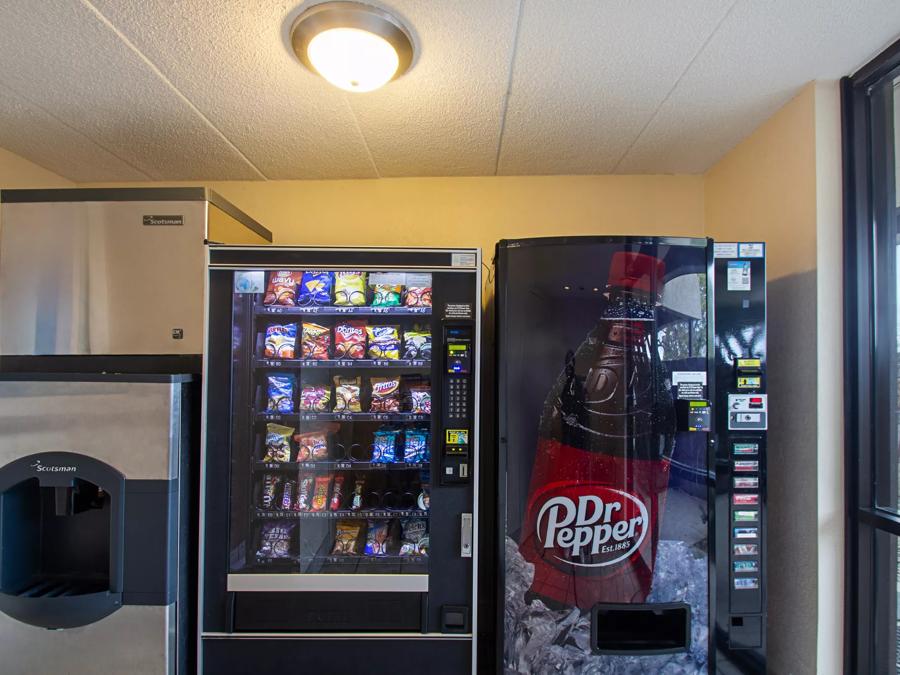 Red Roof Inn Madison, WI Vending Image