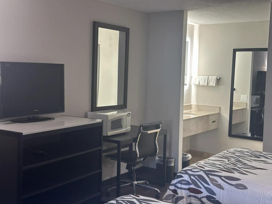 Deluxe 2 Full Beds Non-Smoking