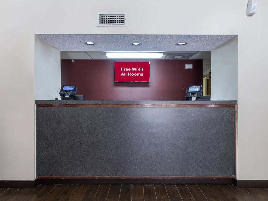 710-Front Desk Image